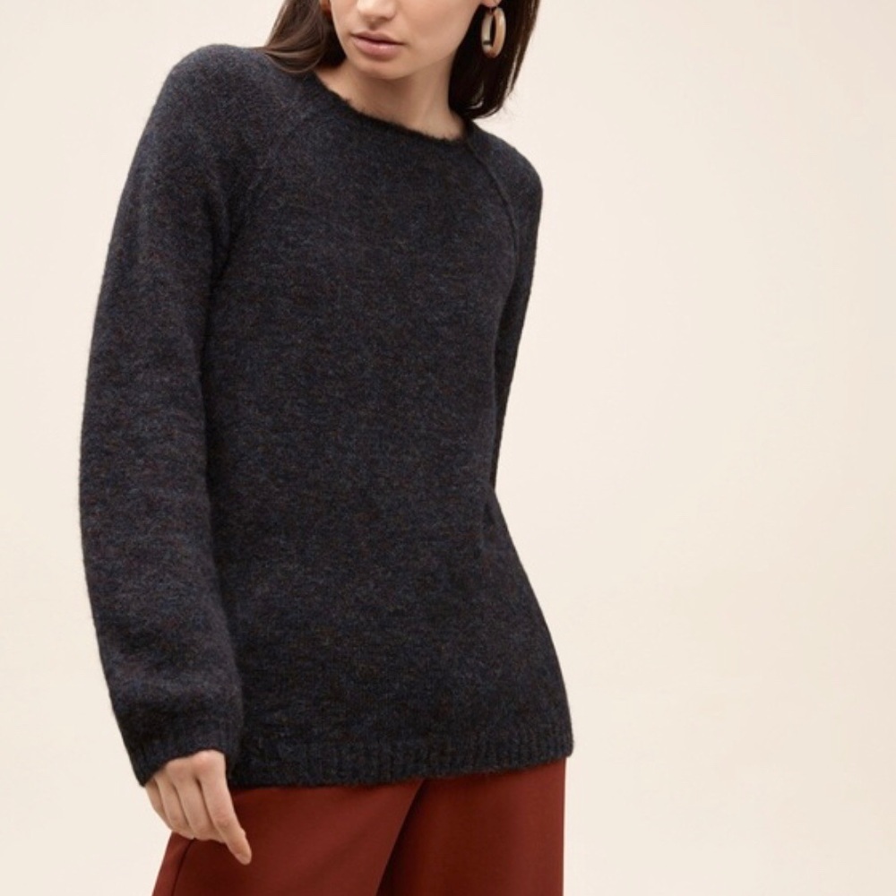 Aritzia Wilfred Chapais Long Sleeve Sweater